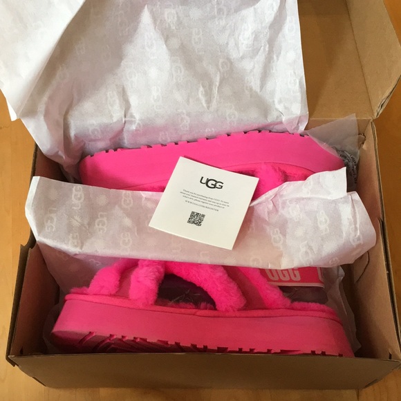 UGG | Disco Open-Toe Slip-On Platform Cross Slide - Picture 14 of 14